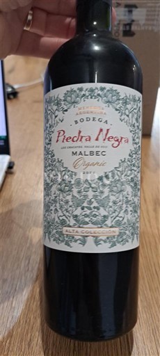 Vinhos Rouge sec Alta Colección Bodega Piedra Negra 2022 Argentina Mendoza Vale de Uco