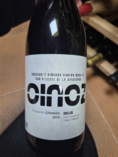 Rioja Bodegas y Viñedos Carlos Moro Oinoz Crianza 2016