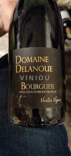 Thung lũng sông Loire Bourgueil Domaine Lanoue Vieilles Vignes 2024