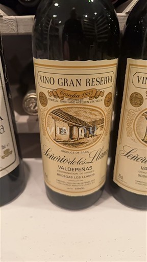 Кастилія-Ла-Манча Вальдепеньяс Bodegas Los Llanos Señorío de los Llanos Gran Reserva 1983