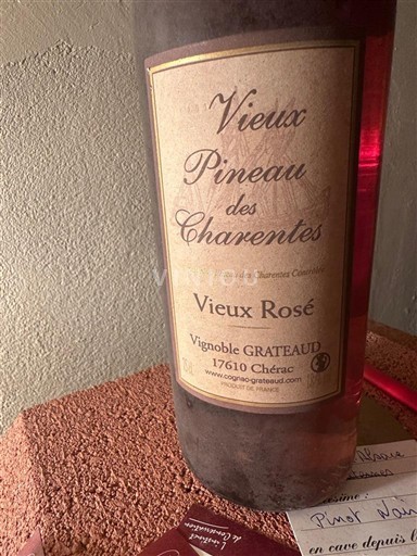 Вина Rouge sec Vieux Rosé Vignoble Grateaud Non millésimé Франція Пуату-Шарант Піно-де-Шарант AOC