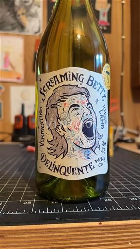 Rượu vang Blanc sec Screaming Betty Delinquente Wine Co 2023 Úc Nam Úc Không được chỉ định