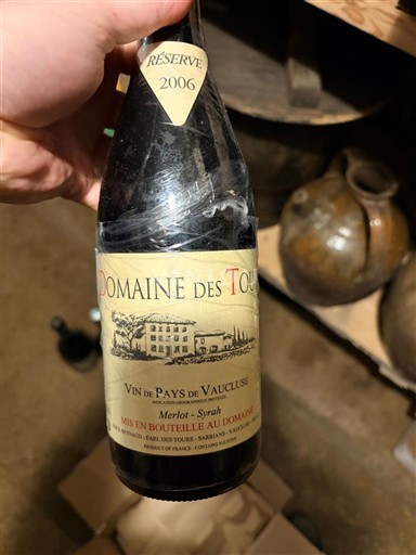 Valle del Ródano No especificado Domaine Tours Réserve 2006