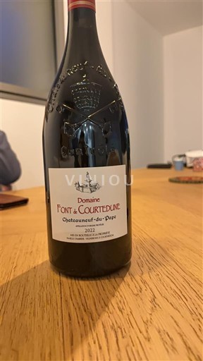 Rhônen laakso Châteauneuf-du-Pape Domaine Font de Courtedune 2022