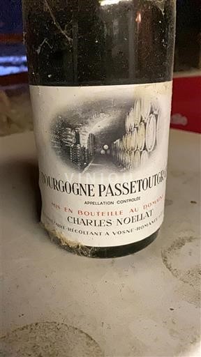 Burgundia Bourgogne-passetoutgrain Charles Noëllat 1983