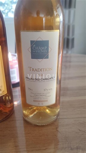Poitou-Charentes Pineau des Charentes Le Champ des Vignes Tradition 2019