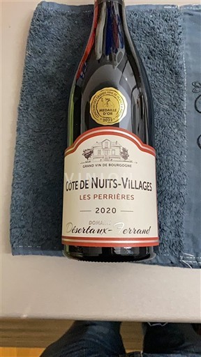 Burgundi Côte de nuits fshatra Desertaux-Ferrand Les Perrières 2020