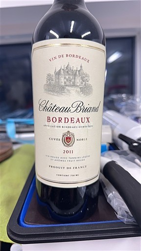Bordoja Bordo Château Briand Nobles 2011
