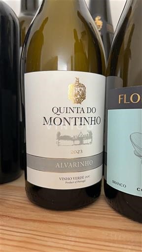 Португалија Винјо верде Quinta do Montinho Alvarinho 2023