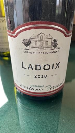 Burgundi Ladoix Domaine Feuillat-Juillot-Ferrand 2018