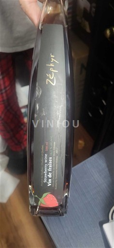 Vin Rosé sec Vin de fraises Zéphyr 2017 Canada Québec Montérégie