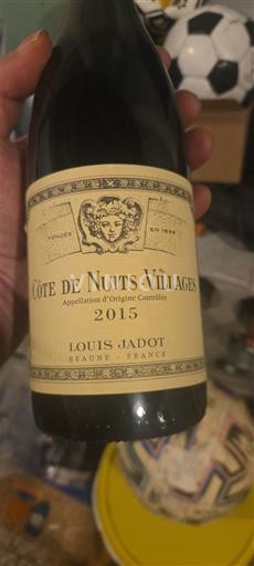 Burgundi Côte de nuits fshatra Louis Jadot 2015