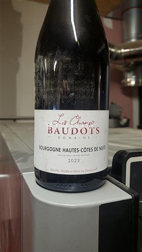 Burgundi Hautes Côtes de Beaune Domaine Les Champs Baudots 2023