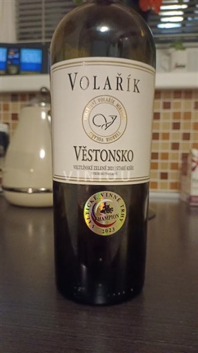 Moravia Znojemská Vinarství Volarík Věstonsko, staré keře 2021