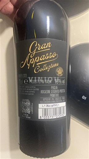 Вина Rouge sec Collezione Gran Appasso 2023 Italija Apulija Nespecificirano DOC