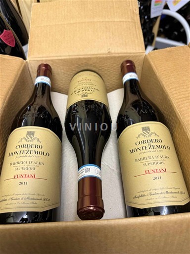 Wijnen Rouge sec Funtani Cordero di Montezemolo 2011 Italië Piëmont Barbera d'Alba DOC