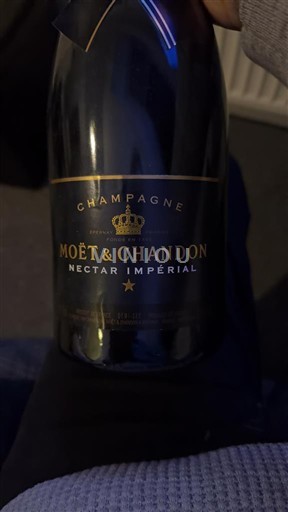 Шампања Šampanjac Moët & Chandon Nectar Impérial Невинтиджирано